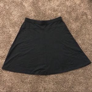 Avenue 22/24 Black Midi Skirt